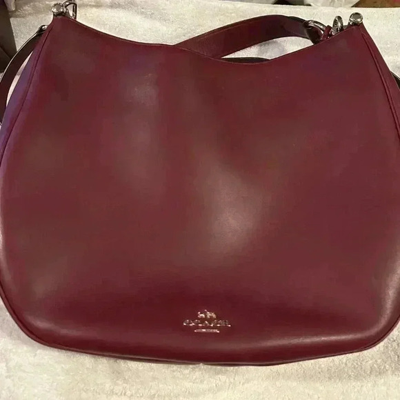 Coach Nomad Hobo In Glovetanned Leather EUC - Picture 2 of 10